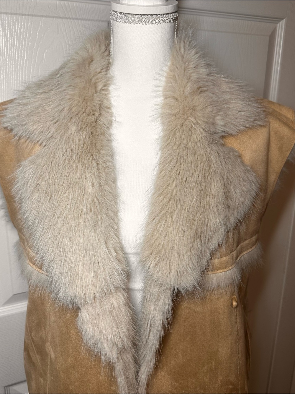 Elan Tan Suede Vest with Cream Fur Collar